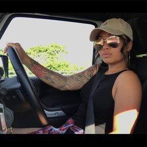 Meet your Posher, Elizabeth